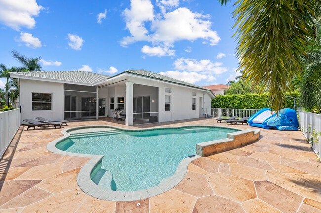 Building Photo - 11727 Paradise Cove Ln