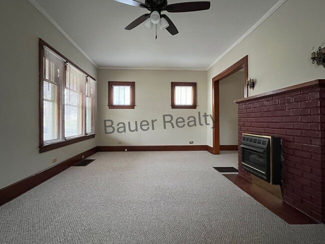 Building Photo - 3 Bedroom single family home