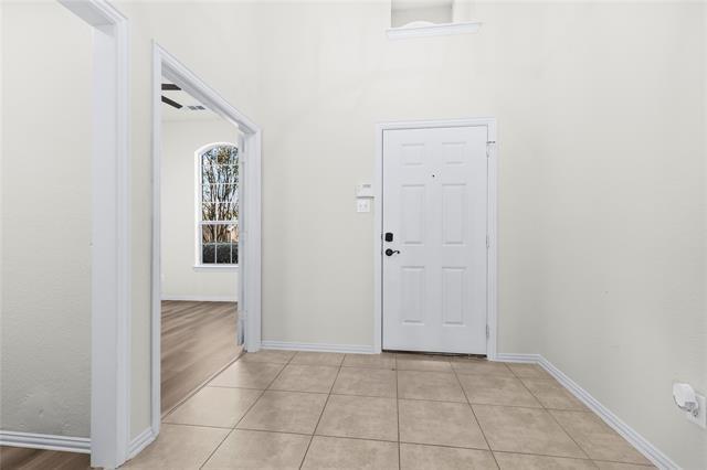 Foto del edificio - 2698 Lake Ridge Dr