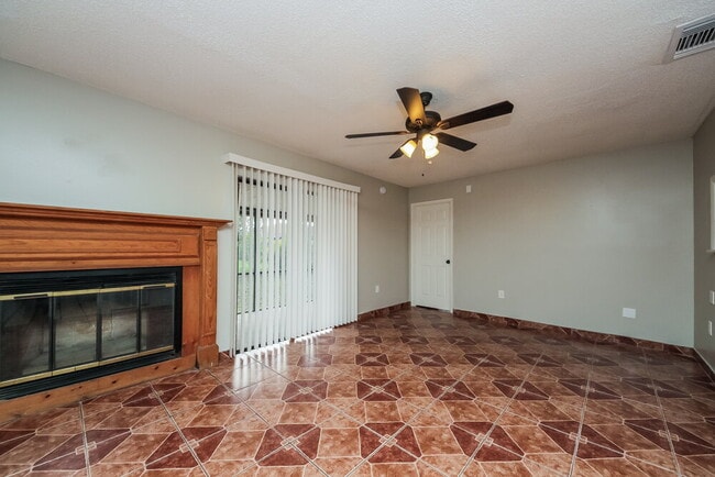 Building Photo - 645 McKinley Ct