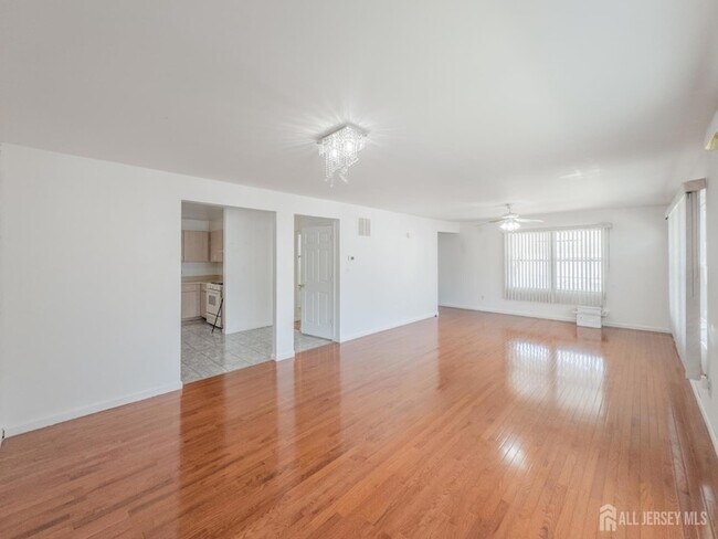 Foto del edificio - 105 Lowell St