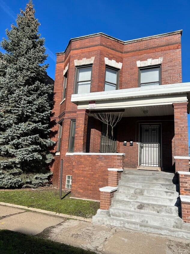 Foto principal - 7053 S Eberhart Ave