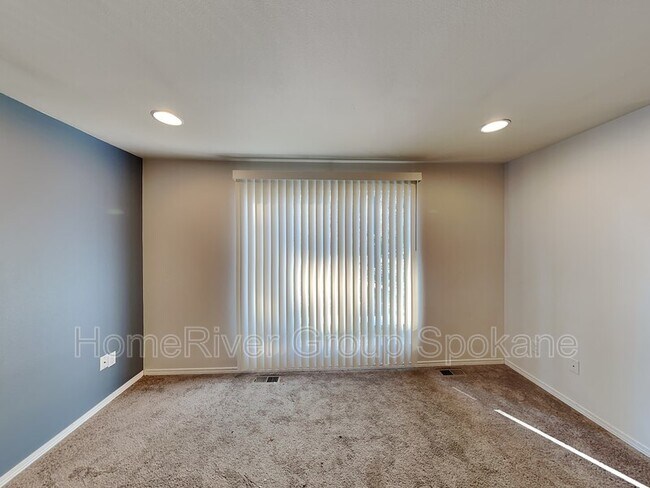 Building Photo - 4227 E 35th Ave