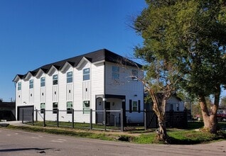 Building Photo - 2615 Campbell St