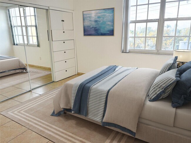 Building Photo - 3551 SW 9th Terrace