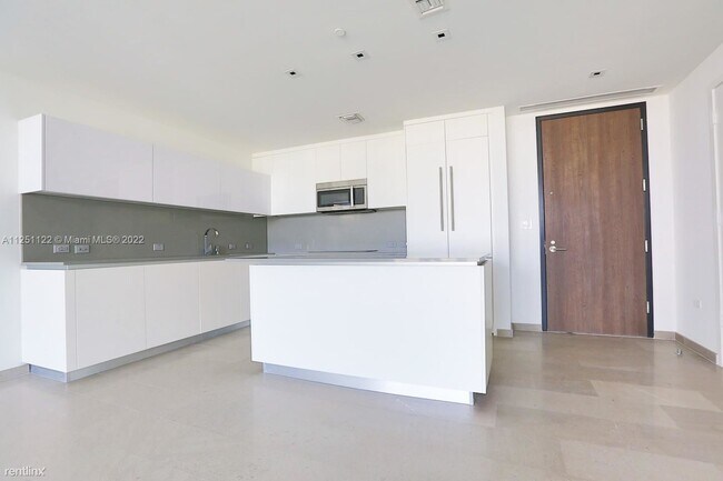 Foto del edificio - 2 br, 2 bath Condo - 68 SE 6th St Apt 3310