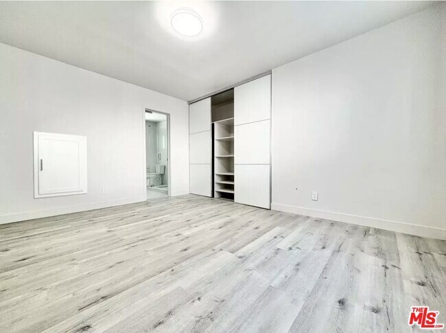 Foto del edificio - 1118 S Holt Ave