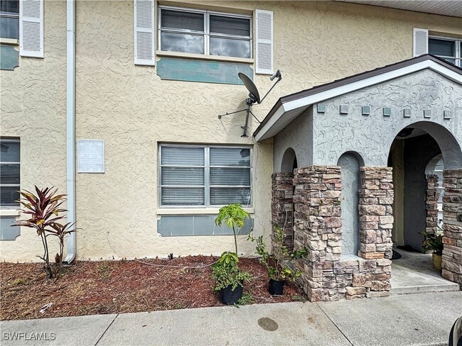 Foto del edificio - 6635 Warwick Cir