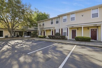 Building Photo - 2508 SW 35th Pl