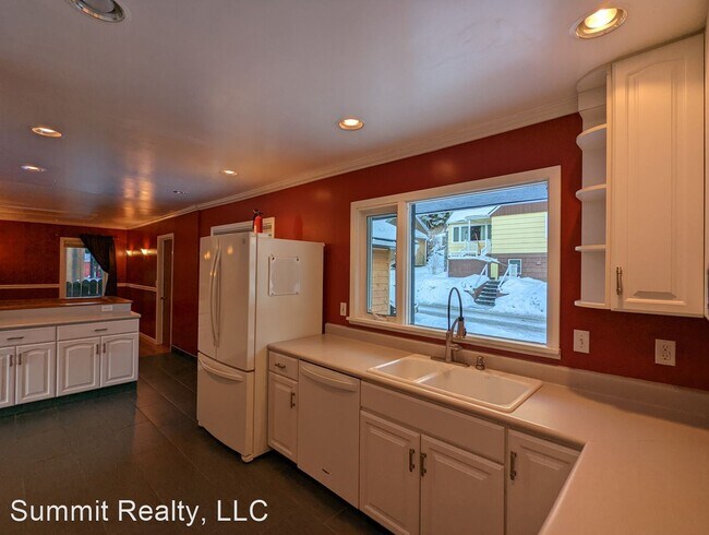 Building Photo - 3 br, 2 bath House - 205 Behrends Ave.