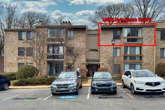 Building Photo - 10596 Twin Rivers Rd