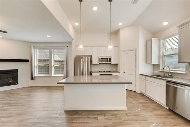Foto del edificio - 2205 Ranchwood Dr