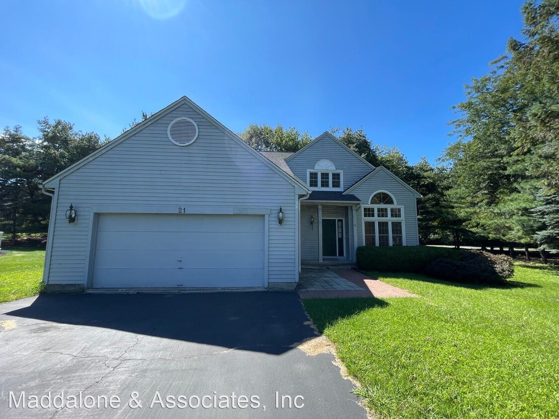 Primary Photo - 3 br, 2.5 bath House - 21 Chesterfield Dr