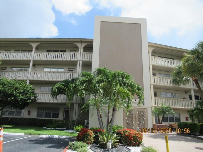 Foto del edificio - 1901 Bermuda Cir