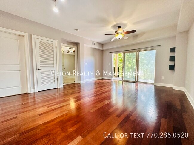 Building Photo - One BR Condo in One River Place Sandy Spri...