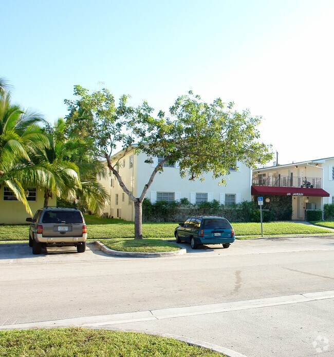 Building Photo - 2131 NE 168th St