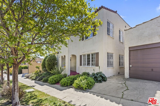 Building Photo - 4668 Dockweiler St