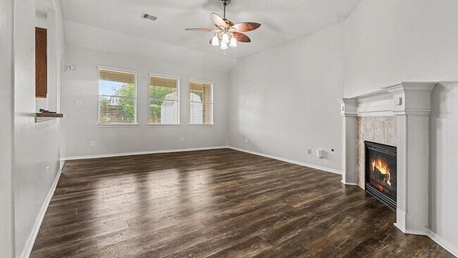 Building Photo - 8410 Piping Rock St