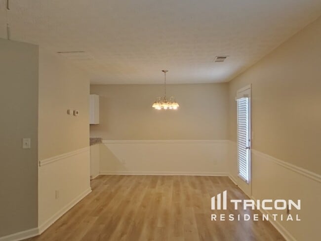 Building Photo - 4105 Mission Way