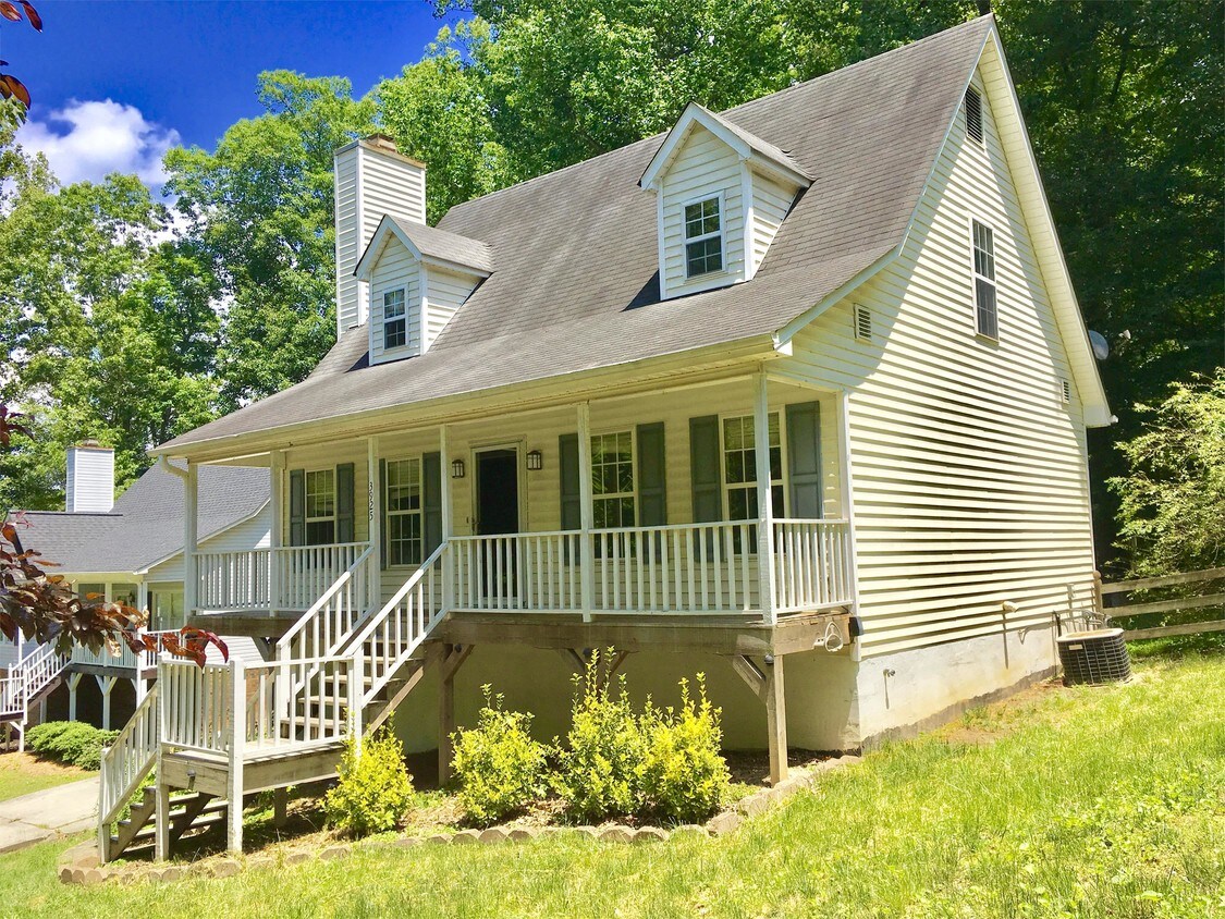 Foto principal - 3925 Ebert Village Ct