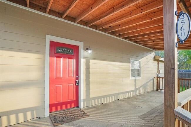 Building Photo - 4560 Dunnam Rd