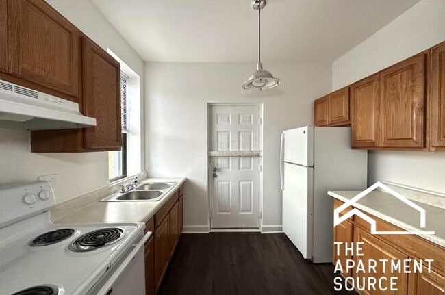 Foto del edificio - 3627 W Dickens Ave