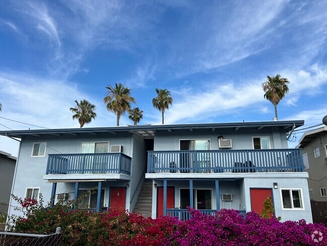 Building Photo - 907 Sharmon Palms Ln
