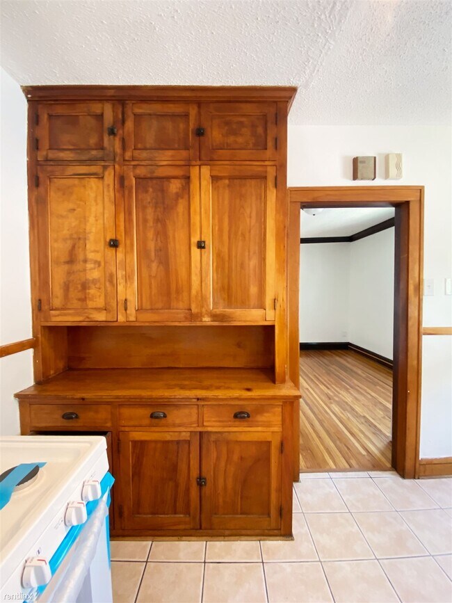 Foto del edificio - 2 br, 1 bath 4plex - 3912 North Thomas Ave...