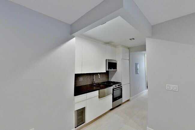 Photo - 195 Stanton St Apartment