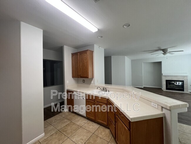 Foto del edificio - 1003 Duxbury Ct
