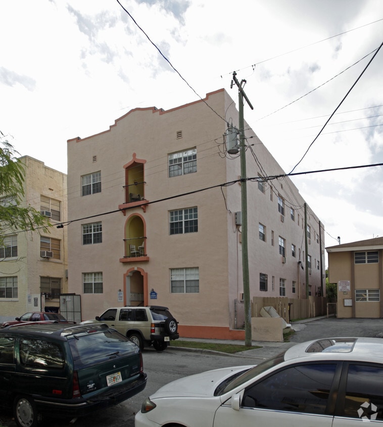 Primary Photo - 1414 SW 5th St