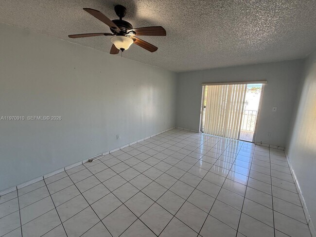 Foto del edificio - 1051 SW 1st St