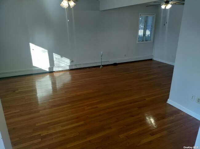 Building Photo - 5 Croton Ct