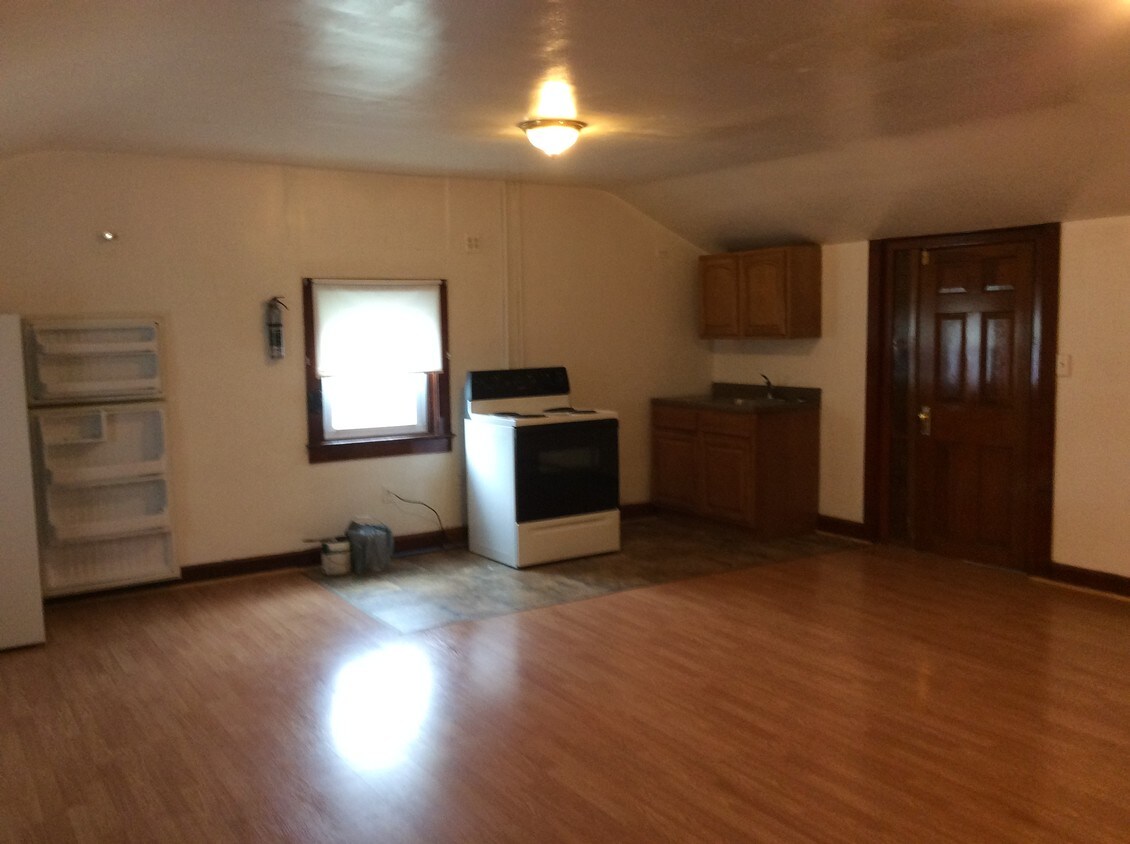 215 S Lawrence St, Middletown, PA 17057 Apartments in Middletown, PA