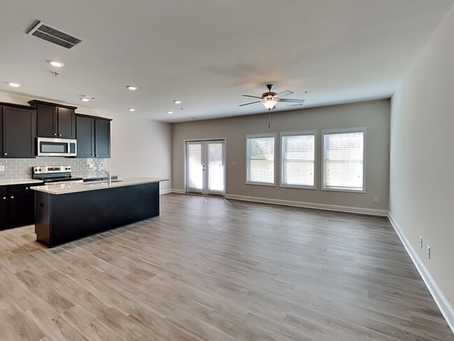 Foto del edificio - 123 Wayne Ln