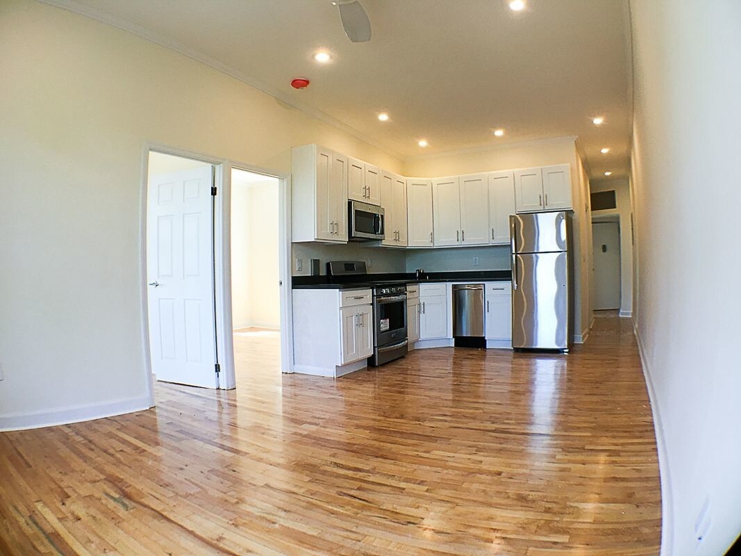 Primary Photo - 393 2nd St