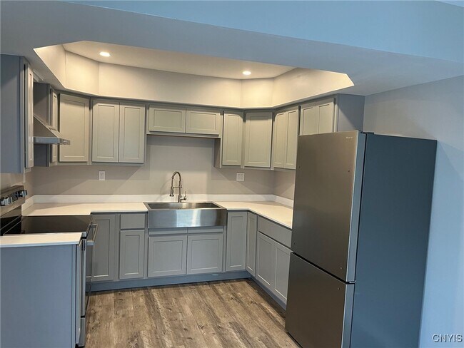 Foto del edificio - 110 Edgemere Rd