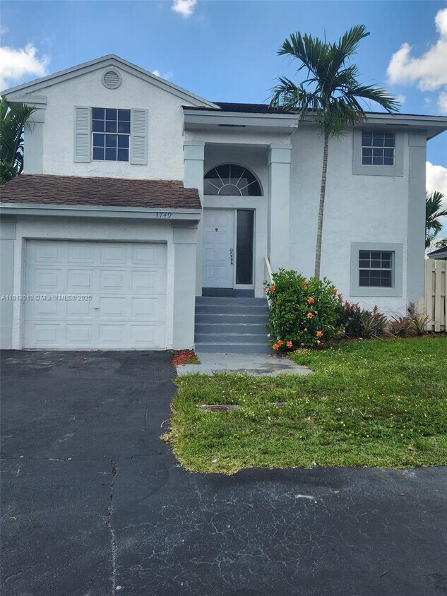 Foto principal - 3749 NW 107th Way