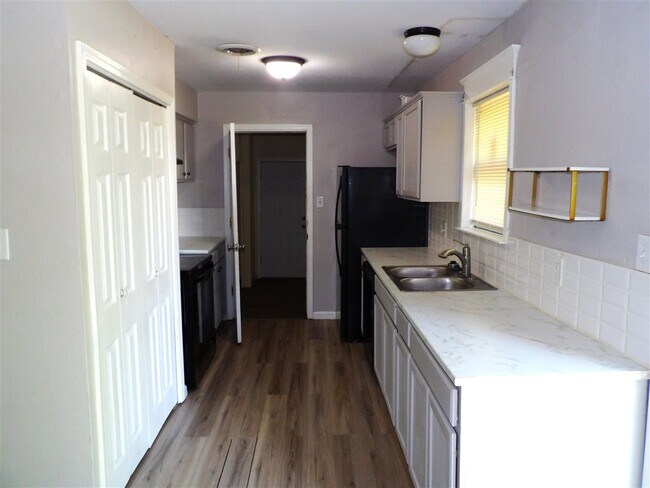 Foto del edificio - 4611 NW Santa Fe Ave