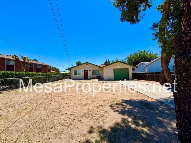 Building Photo - 16149 Orange St