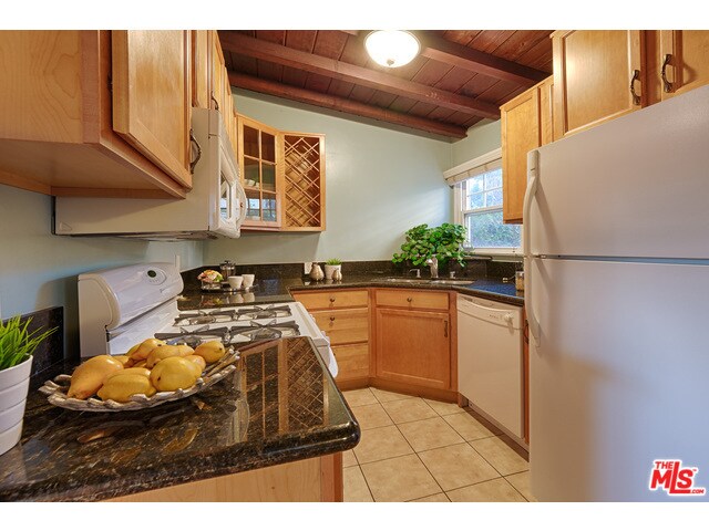 Building Photo - 3858 Goldwyn Ter