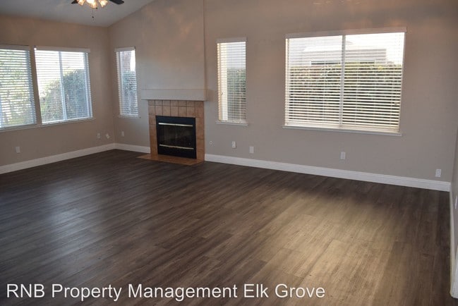 Building Photo - 3 br, 2 bath House - 8118 Silverleaf Way