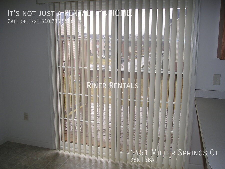 Foto del edificio - 1451 Miller Spring Court