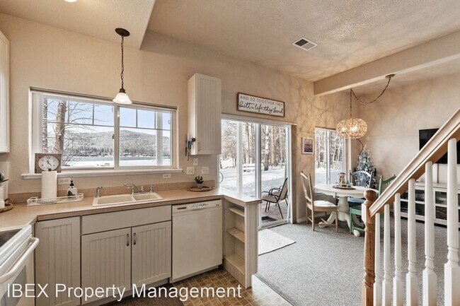 Foto del edificio - 2 br, 2 bath House - 432 A Dakota Ave.