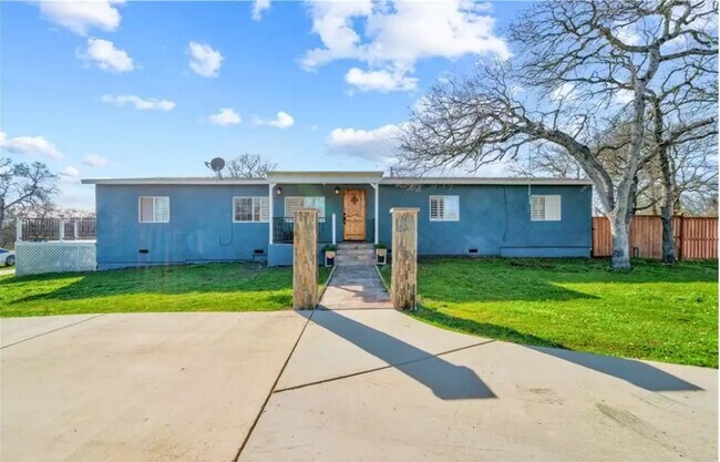 Building Photo - 221 Dack Way