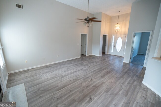 Building Photo - 609 Alyssa Dr