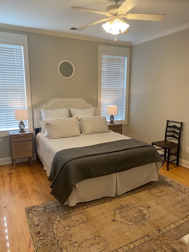 Habitación - 415 S Gay St
