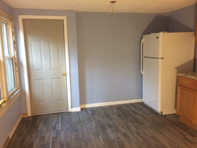 Kitchen 2 - 3034 Roseberry Rd