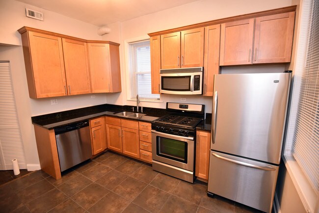 Foto del edificio - 3504 N Ashland Ave
