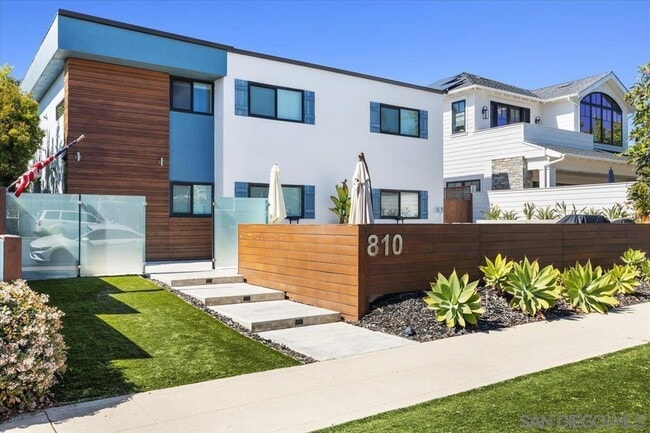 Building Photo - 810 G Ave